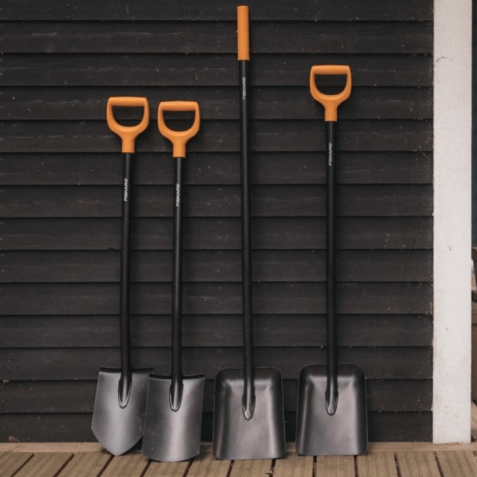 Fiskars Kerti kiegészítők FISKARS Solid Kerek Ásólapát