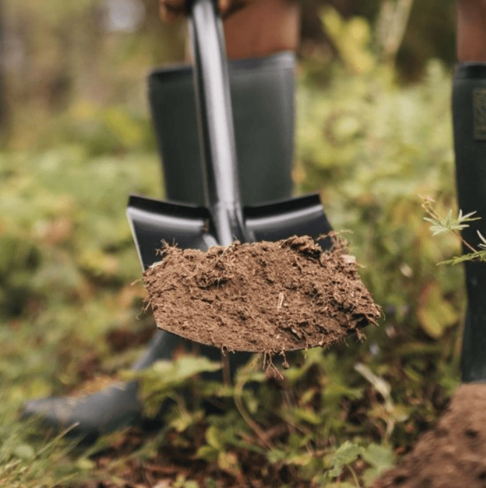 Fiskars Kerti kiegészítők FISKARS Solid Kerek Ásólapát